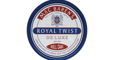 Review Mac Baren’s Royal Twist Deluxe Roll Cake